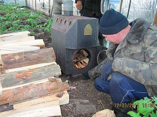 отопление для теплицы на дровах достоинства